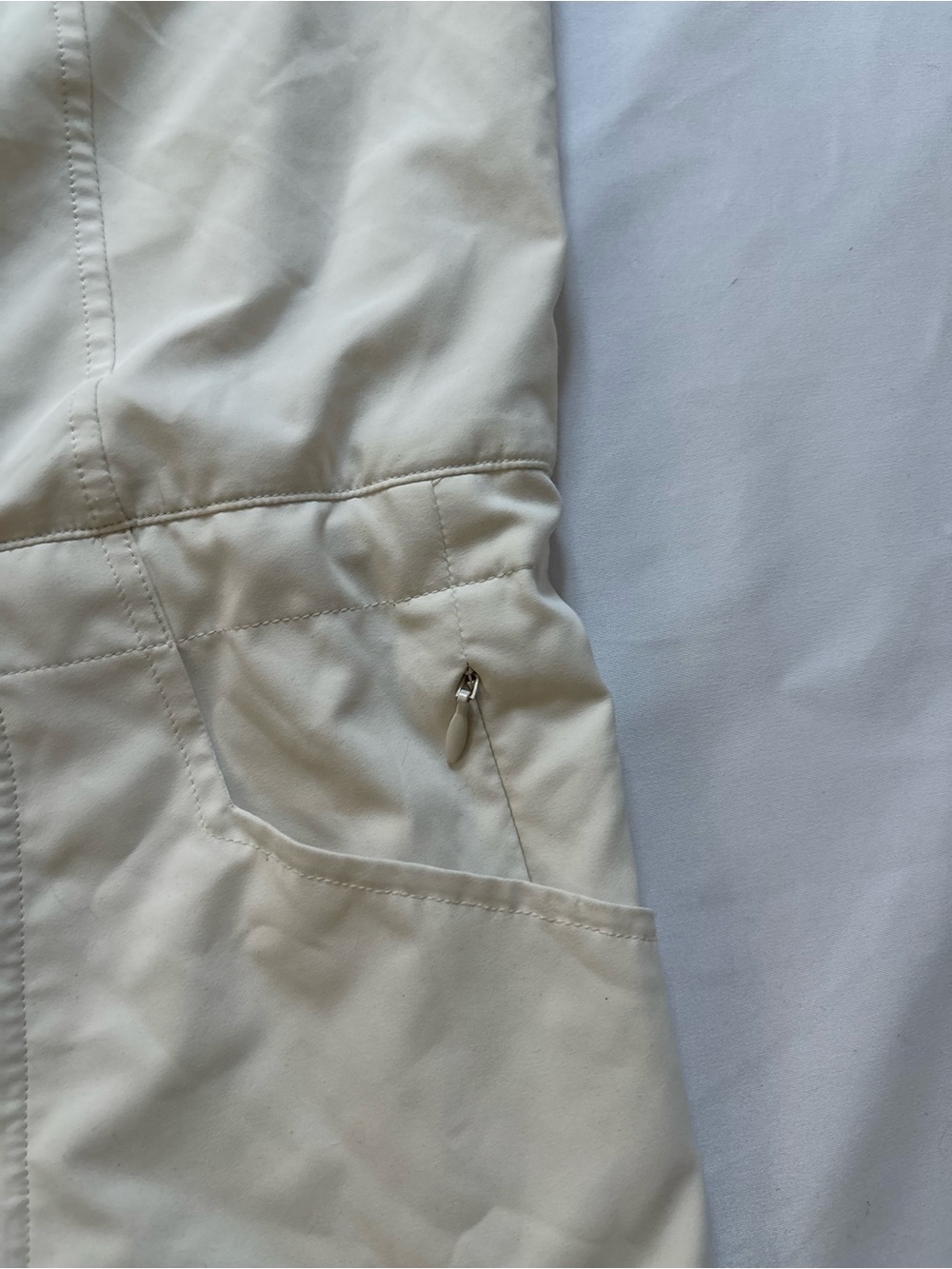 Cream Arcteryx athletic dress new condition - Picture 4 of 5